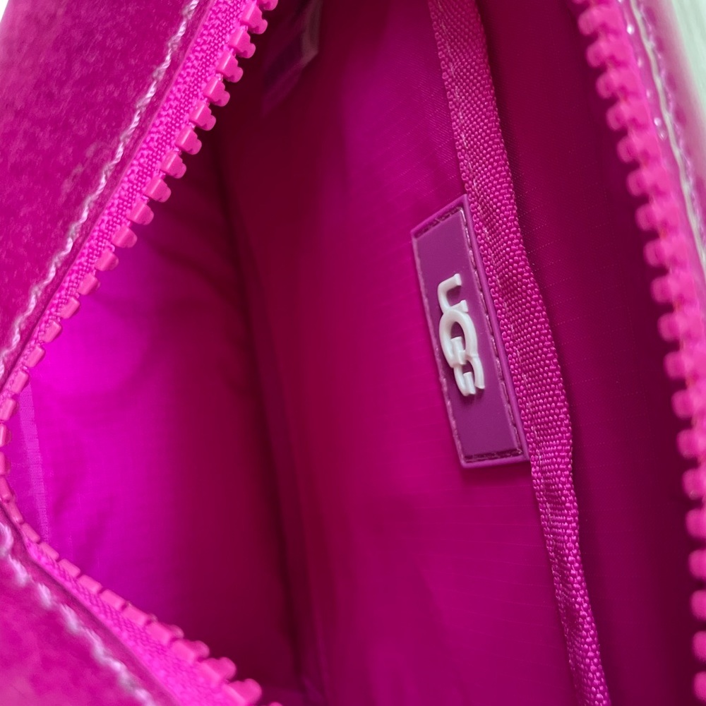 UGG Janey II Clear Dragonfruit - Picture 8 of 9